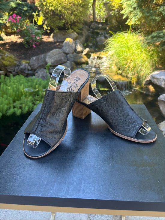 Tara M Shoes - Tara M Imara Sandals SZ 11